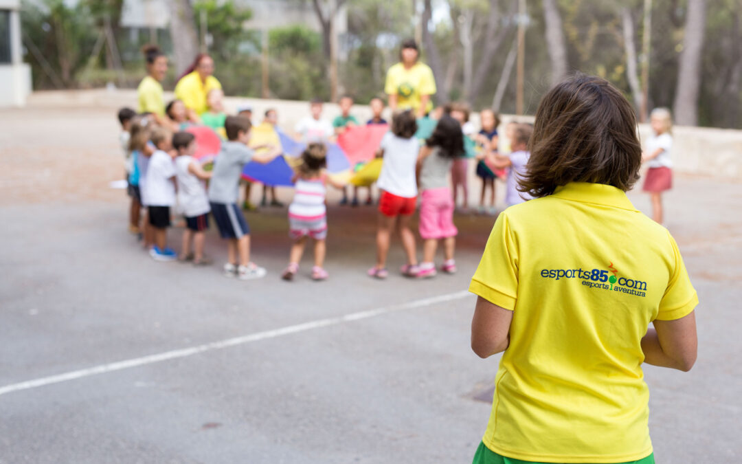 Monitores/as