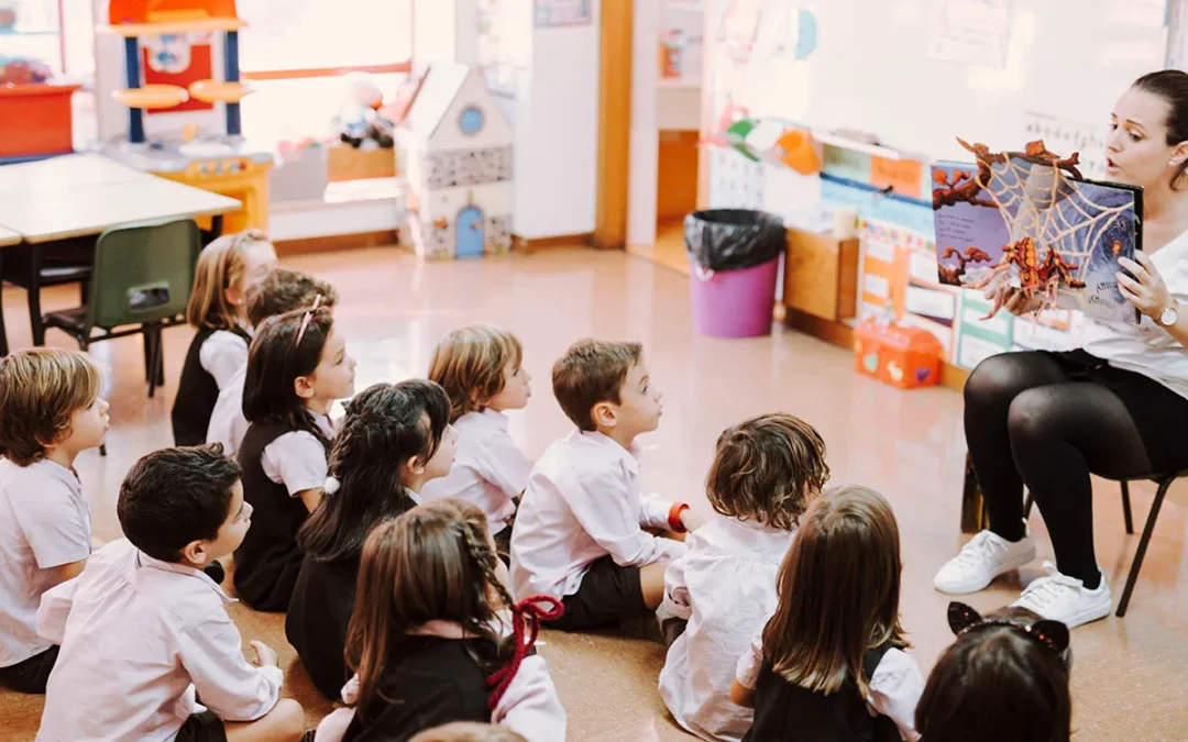 Se Requiere Maestra con grado de Educación Infantil
