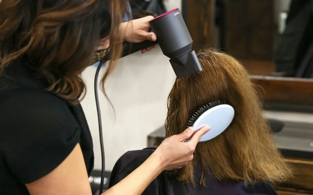 Se Busca Peluquera con Experiencia