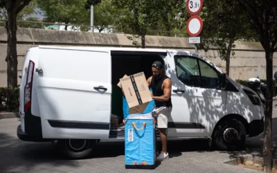 Se busca repartidor con furgoneta propia