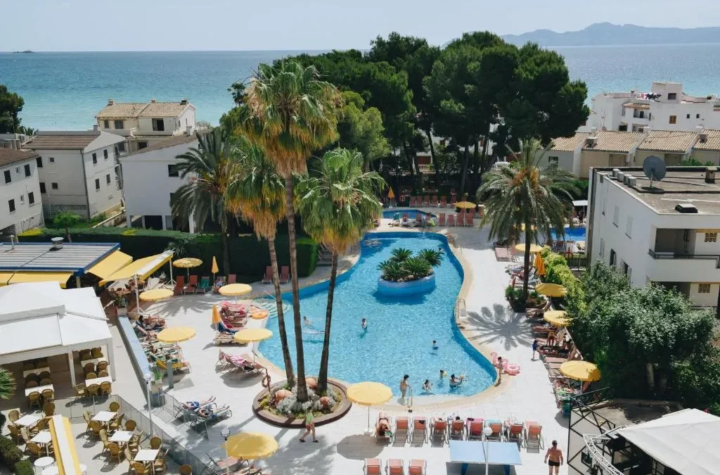 Se buscan cubrir los siguientes puestos en Hotel Ivory Playa – Pto de Alcudia