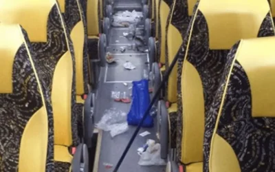 Limpieza de autocares en Son Oms (noche)