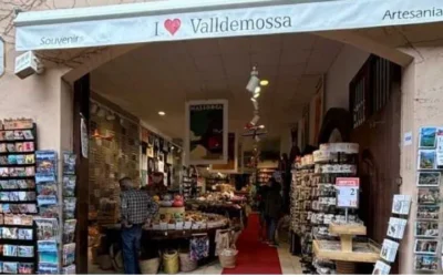 Se necesita dependienta en Valldemossa