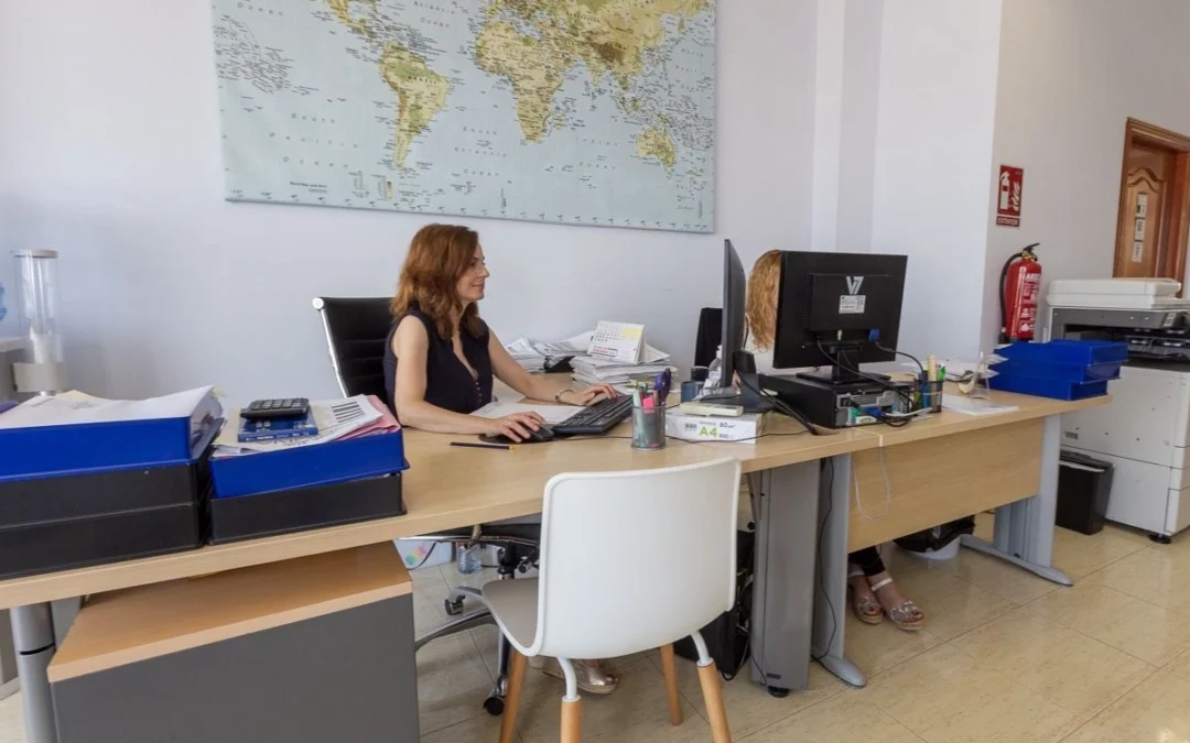 Se busca personal administrativo para gestoría