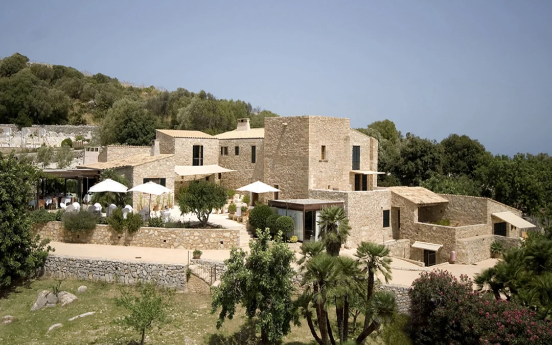 Se busca recepcionista para finca agroturismo en Capdepera