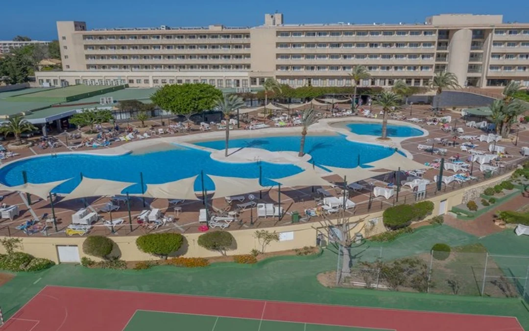 recepcionista calas de mallorca